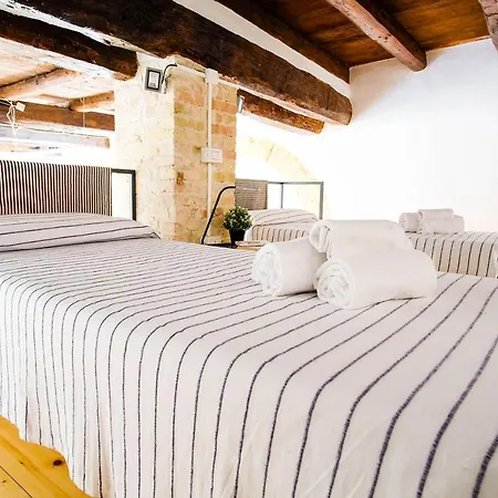 Scuderie Reali - Loft In Castello, Old Town Apartment