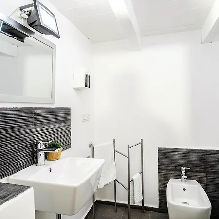 Scuderie Reali - Loft In Castello, Old Town * Кальяри