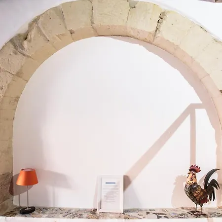 Scuderie Reali - Loft In Castello, Old Town Apartment