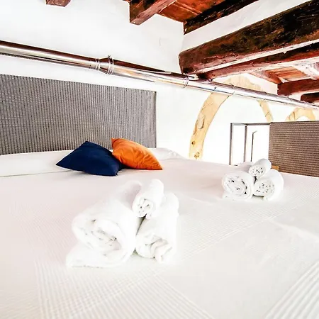 Appartement Scuderie Reali - Loft In Castello, Old Town *