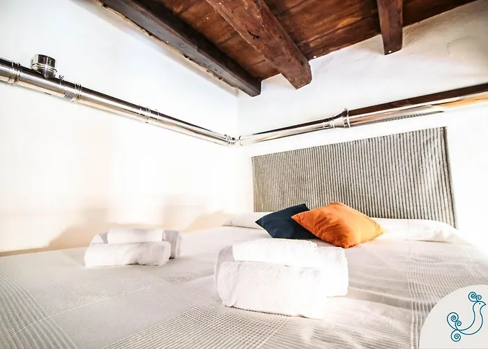 Scuderie Reali - Loft In Castello, Old Town